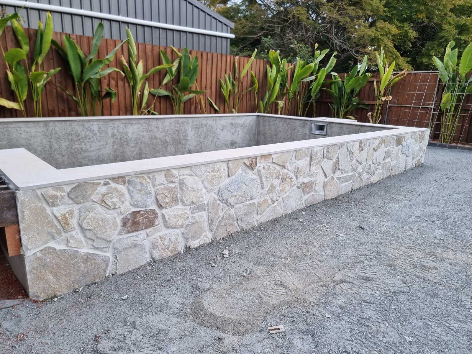 Retaining & Garden Walls by Stone Connection